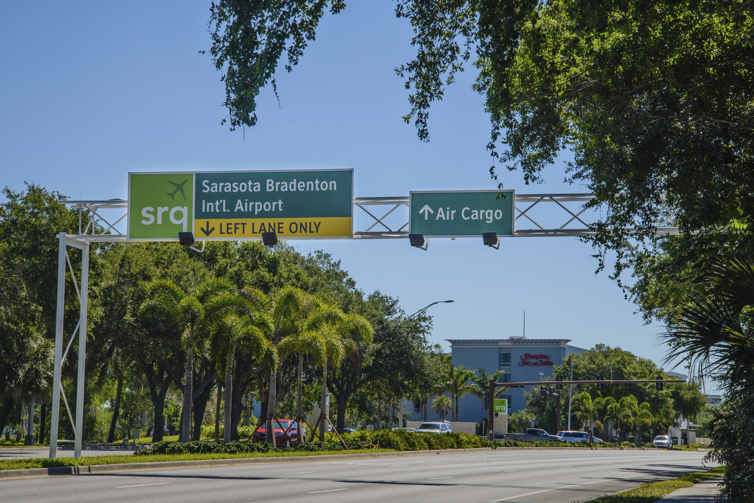 Sarasota-Bradenton International Airport – Exterior Master Signage Plan and Improvements