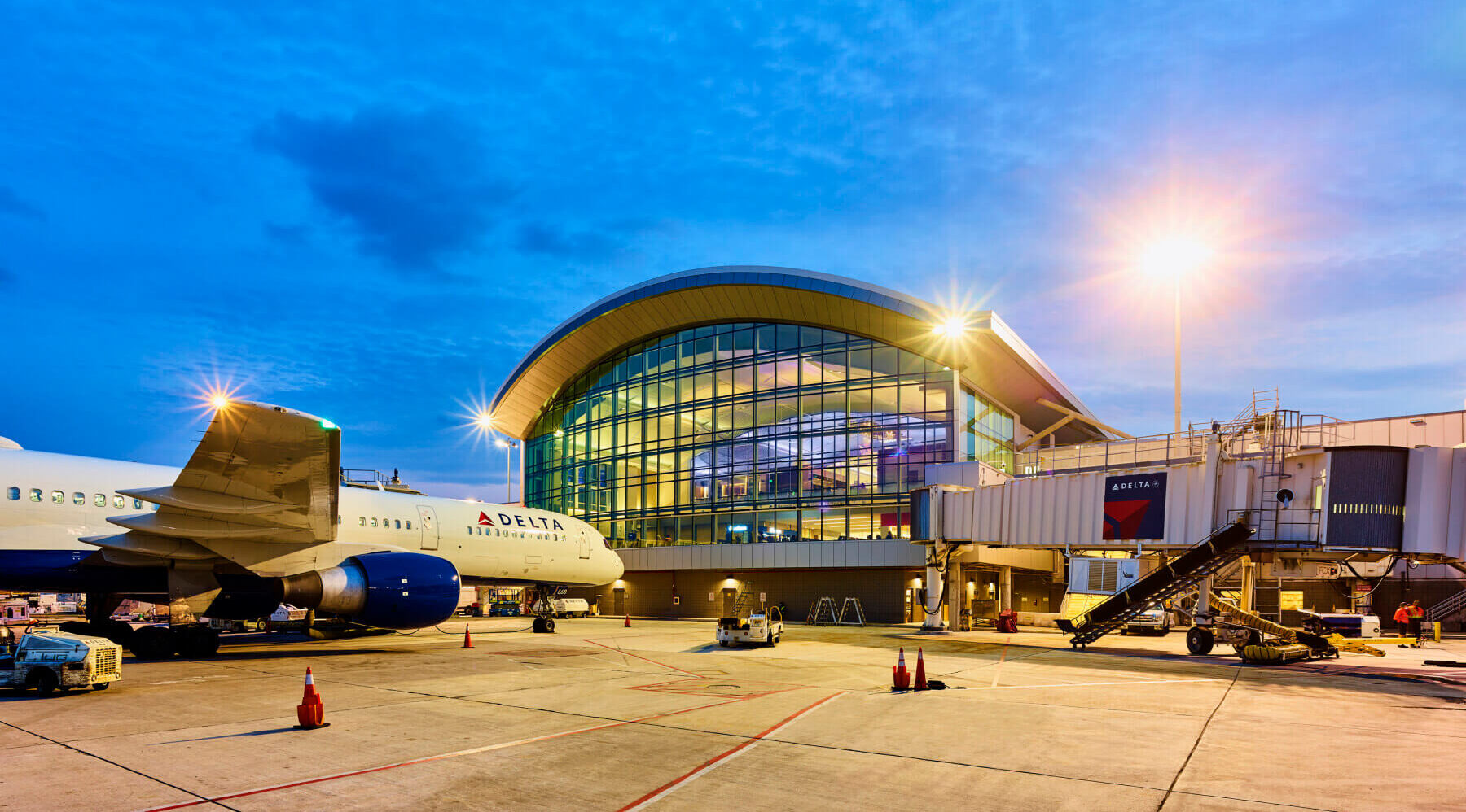 exterior of Fort Lauderdale-Hollywood International Airport Terminal 2