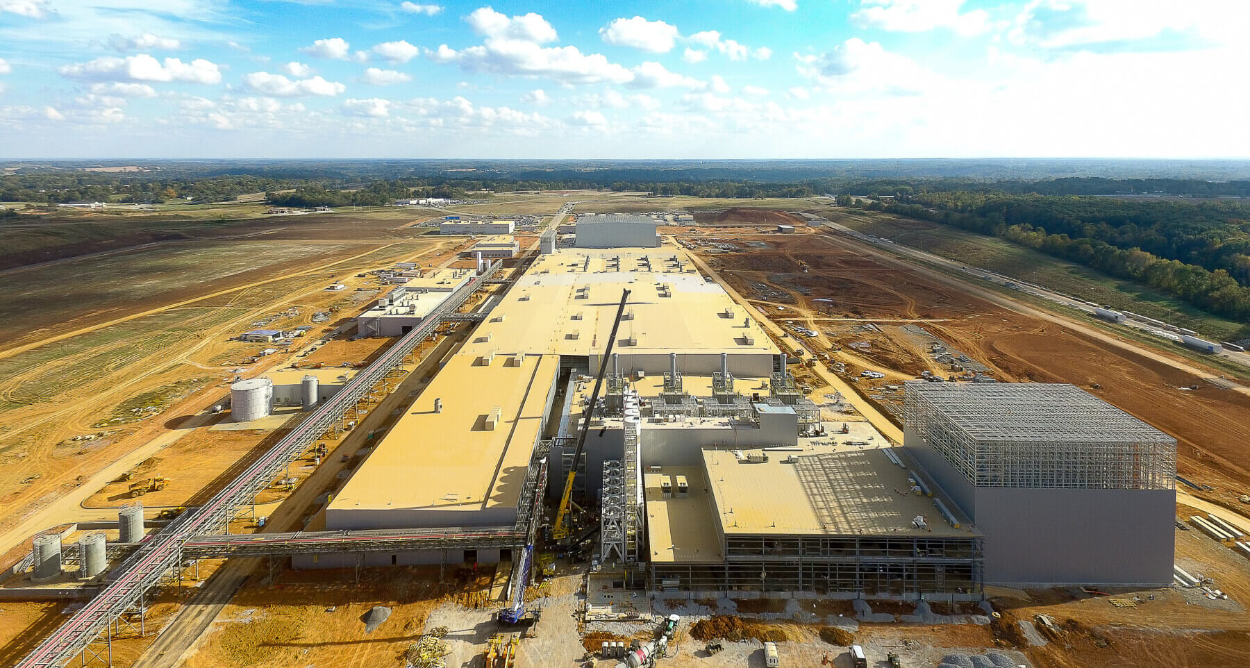 an exterior photo of the Hankook Tire passenger tire plant