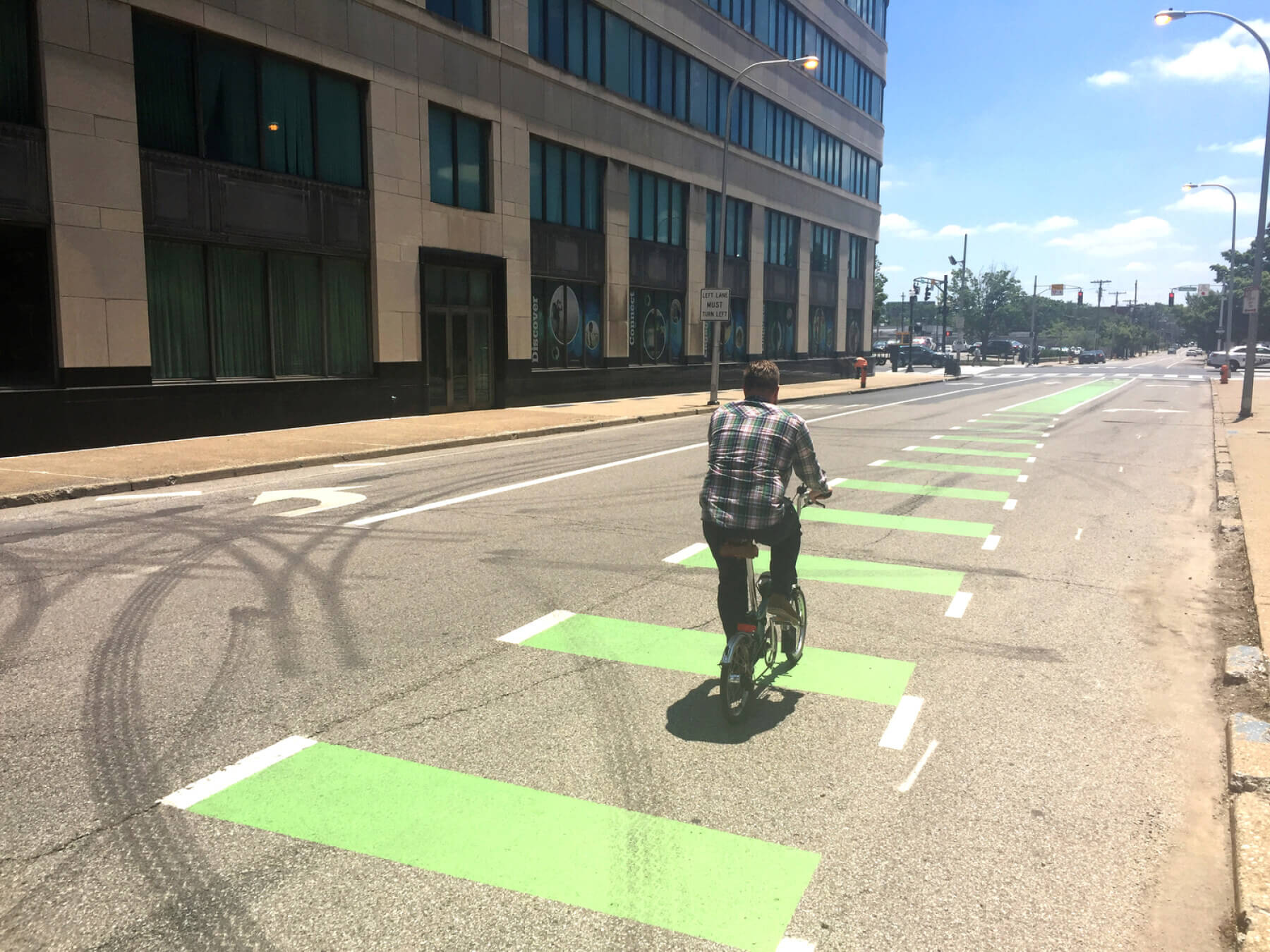 Bike lanes on 6th Street in Louisville