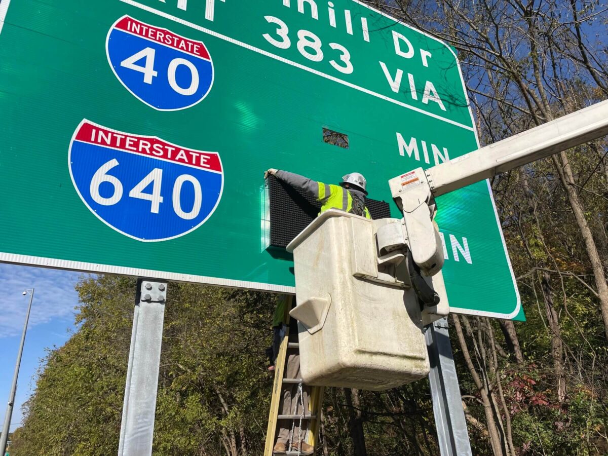 TDOT signage maintenance