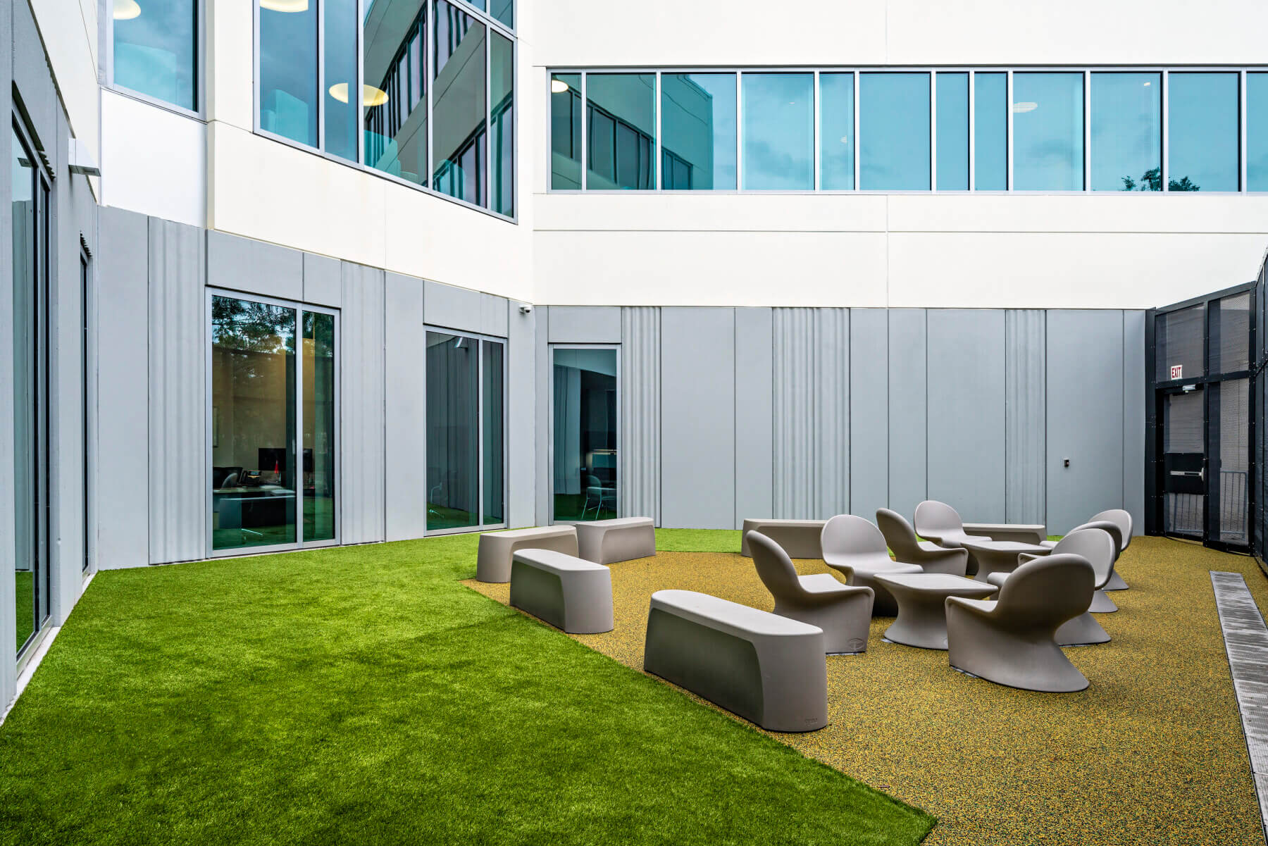 an elevated terrace at the behavioral health pavilion building at Sarasota Memorial Hospital