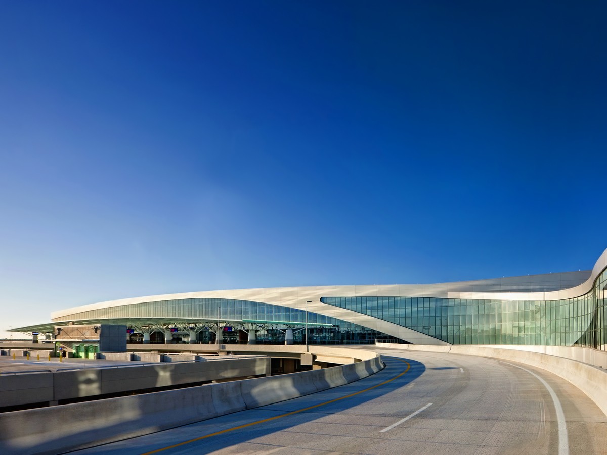 Hartsfield-Jackson Atlanta International Airport (ATL) – Maynard H. Jackson International Terminal