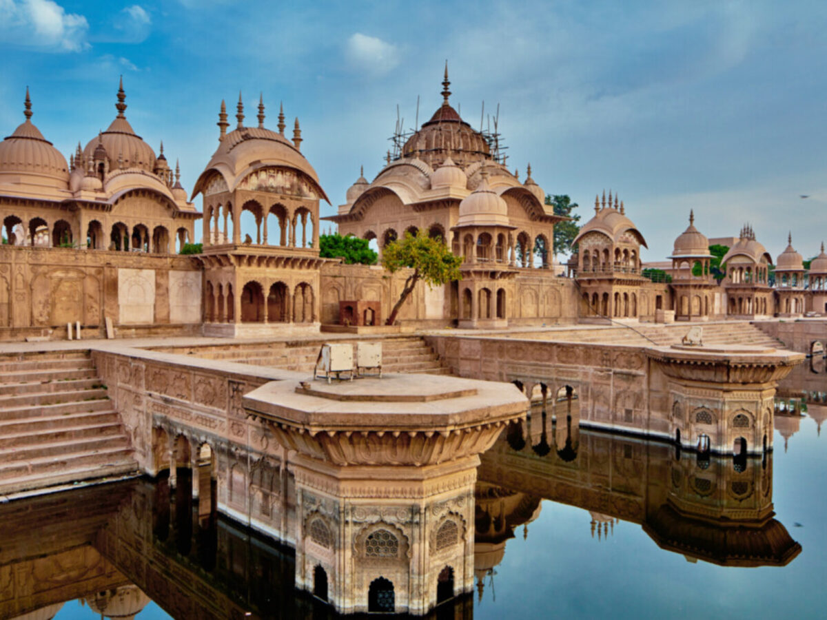 From Shikharas to Jaalies: The Influence of Ancient Indian Architecture
