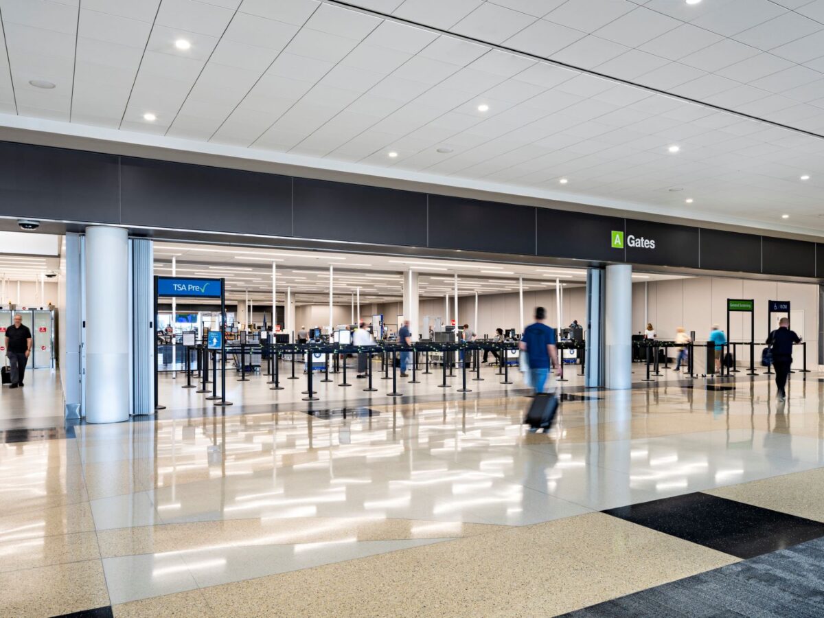 security checkpoint at sarasota bradenton international airport