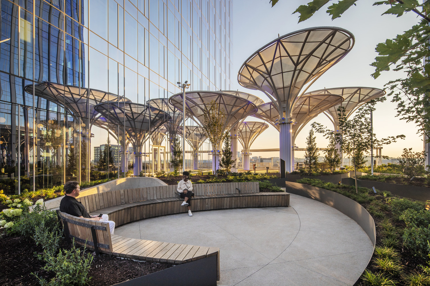 The amenity deck that connects 101 and 201 Platform Way in Nashville, TN