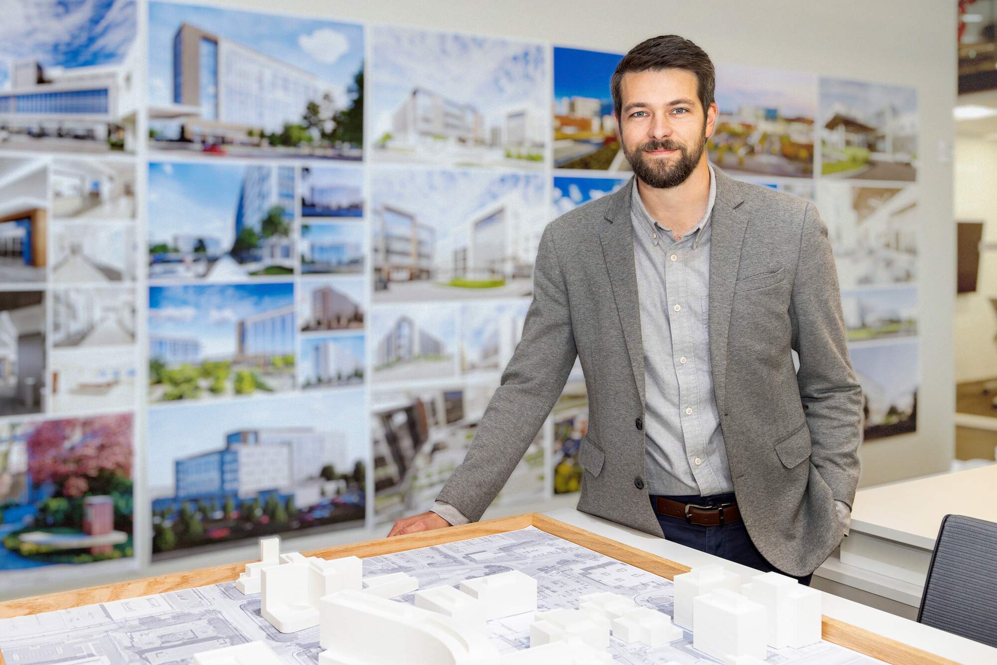 Headshot of Chris Hoal