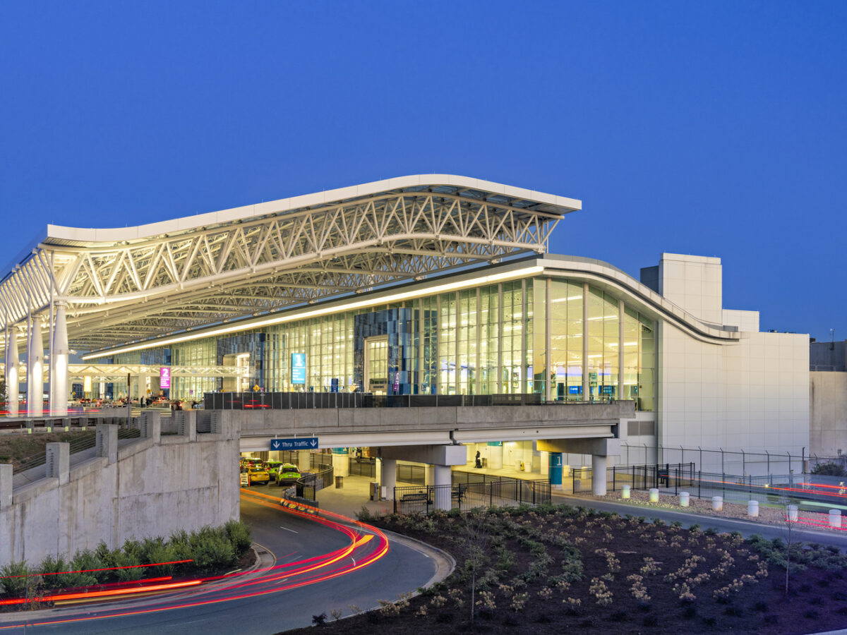 Charlotte Douglas International Airport Terminal Lobby Expansion Earns Prestigious American Architecture Award 